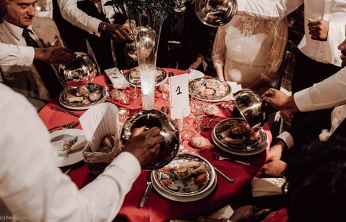 PETITS PLATS PAR DES GRANDS